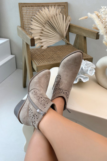 Durchbrochene Stiefel Feminin mit breiten Absätzen S.Barski HY61-8026 Beige