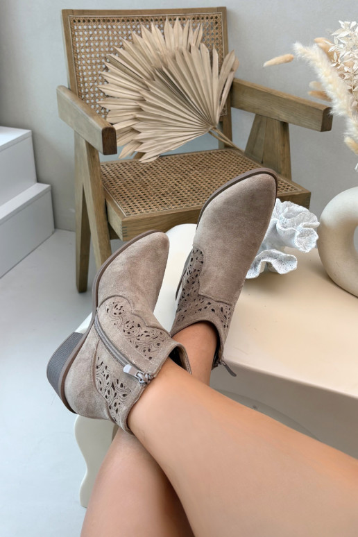 Durchbrochene Stiefel Feminin mit breiten Absätzen S.Barski HY61-8026 Beige