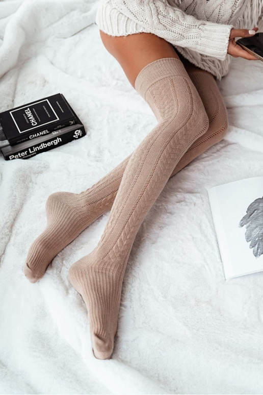 ZakolanóZuki Feminin mit durchbrochenen Elementen INarkocz Beige