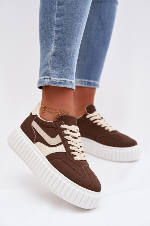 Sneakers Stilvollllschuhe Feminin mit einer Plattformaus Öko-INildlederu braune Farbe Cadrina