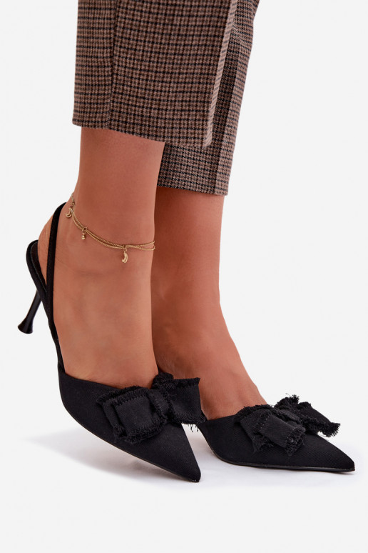 Damensandalen mit dünnen Absätzen mit Bändern schZuarze Farbe Hestia