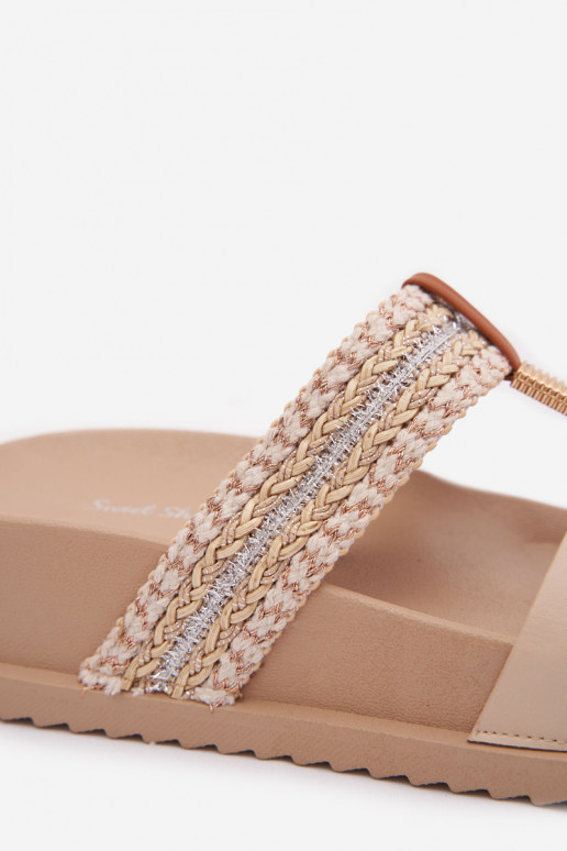 Damenhausschuhe mit einer Plattform mit Streifen I goldene Farbem Detalem Beige Tahlia