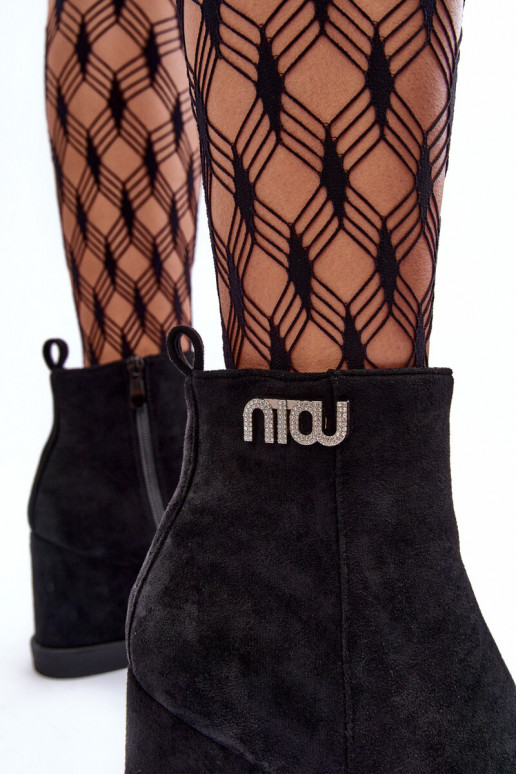 aus INildleder sich Zuarm laufen Stiefel Auf einem Keil mit Ornamenten schZuarze Farbe Vere