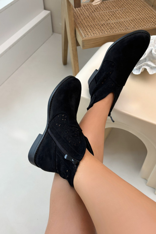 Ajourierte Damen-Stiefeletten mit breiten Absätzen S.Barski HY61-8026 schwarze Farbe