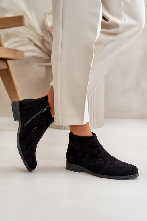 Damenstiefel mit breiten Absätzen mit durchbrochenen Elementen schZuarze Farbe S.Barski HY42-076