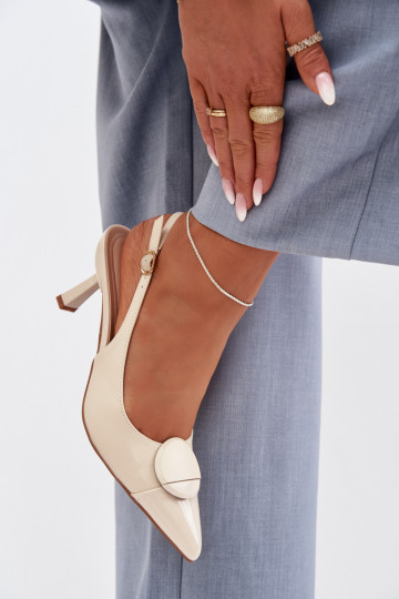 Damensandalen mit dünnen Absätzen Mit Dekorationen Detalem elfenbeinfarbe Es mussriae 2