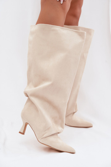 Stiefel mit breiter Schaftweite und Absatz in Sandfarbe Harela 2