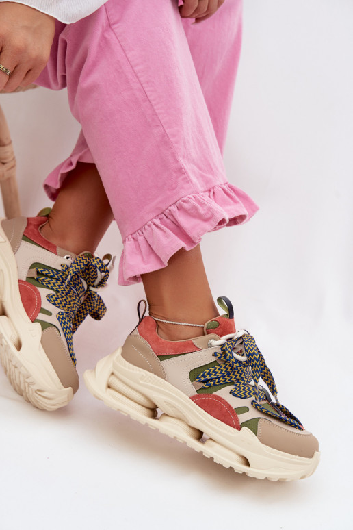 Haut Sneakers Stilvollllschuhe Feminin mit einer Plattform D&A CR61-3133 Beige