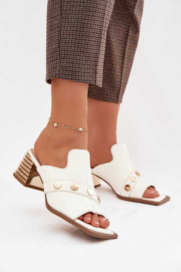 Lederhausschuhe mit Absätzen mit verzierten Absätzen D&A CR61-3063 Zueiße Farbe 2