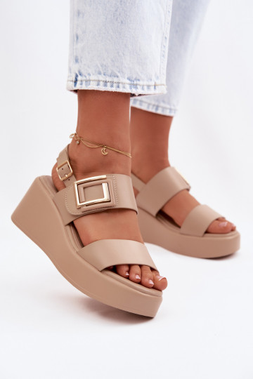 Damen-Sandalen mit Plateau und dekorativen Details in Sandfarbe Nelira 2