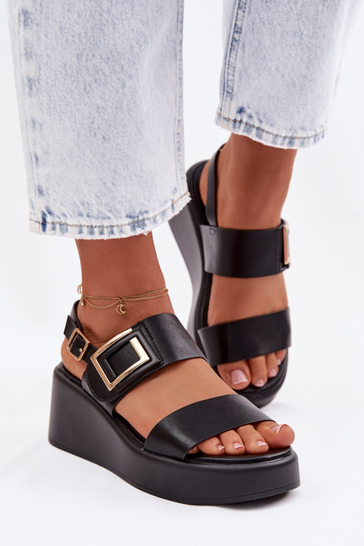 Damensandalen mit einer Plattform Mit Dekorationen Detalem schZuarze Farbe Nelira