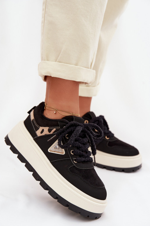 Sneakers Stilvollllschuhe Feminin mit einer Plattform schZuarze Farbe Florinda