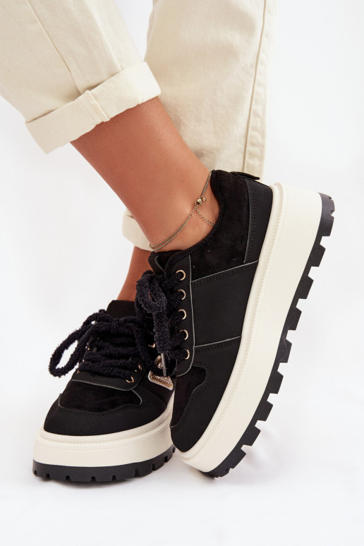 Sneakers Stilvollllschuhe Feminin mit einer Plattform schZuarze Farbe Florinda