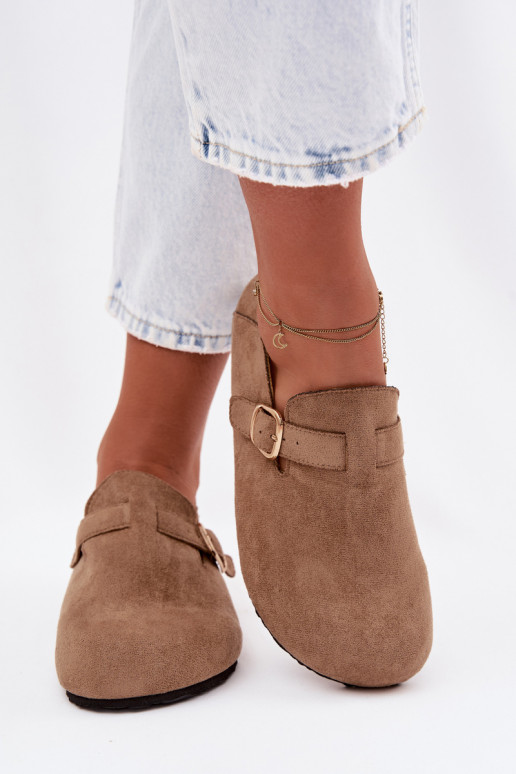 Damen Schuhe aus Kunstleder mit goldfarbenen Schnallen in Sandfarben Ismora