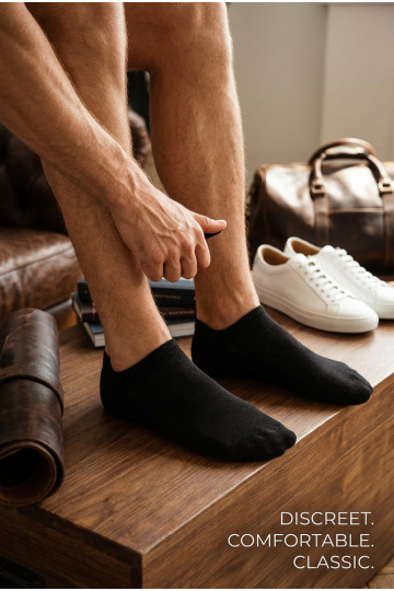 Herrensocken Stopki ULTRA CIENKIE schZuarze Farbe