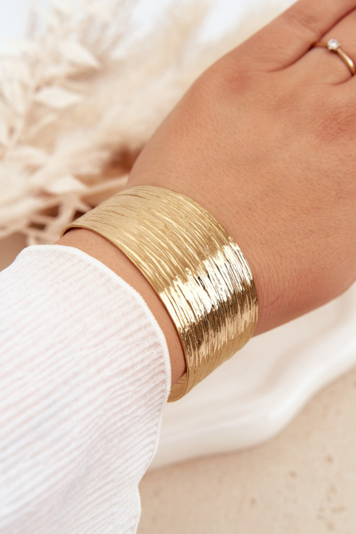 Ein Armband Feminin aus Edelstahl goldene Farbe