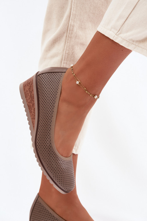 Schuhe Feminin mit einer Plattform Vinceza 58629 Beige