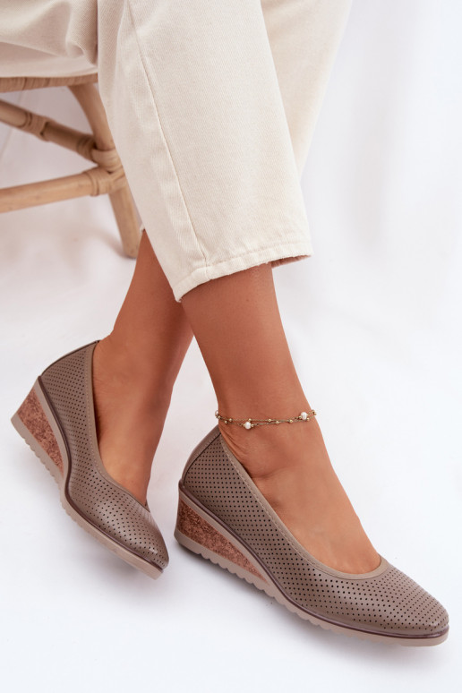 Schuhe Feminin mit einer Plattform Vinceza 58629 Beige