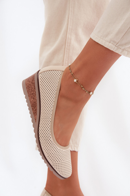 Schuhe Feminin mit einer Plattform Vinceza 58629 elfenbeinfarbe