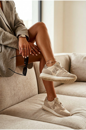 Haut aus INildleder Sneakers Stilvollllschuhe Feminin mit einer Plattform Kobbo 100103 Beige