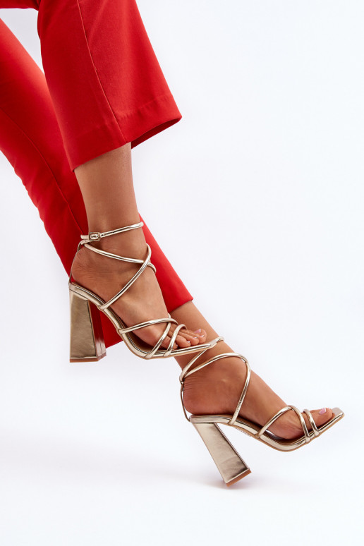 Modisch Sandalen mit hohen Absätzen goldene Farbe Josette