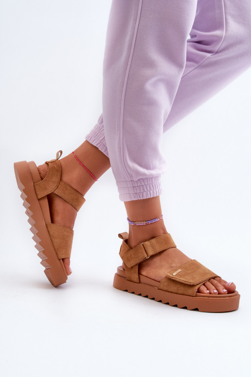 Feminin INildledersandalen mit einer Plattform Big Star NN274705 braune Farbe