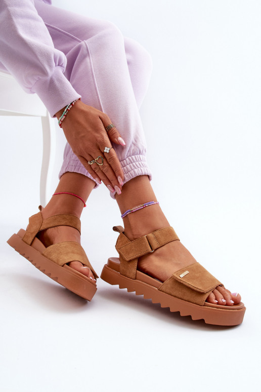 Feminin INildledersandalen mit einer Plattform Big Star NN274705 braune Farbe