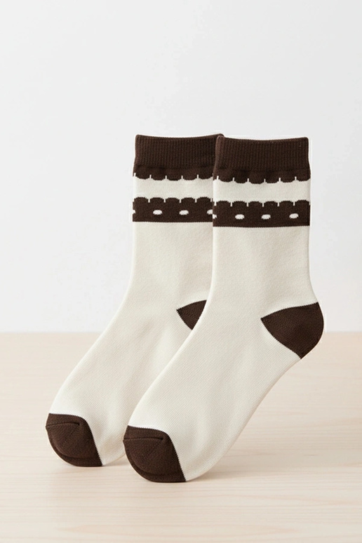 Sandfarbene warme Socken mit braunem...