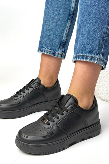 Schwarze Sneakers mit Platform Brigitte 2