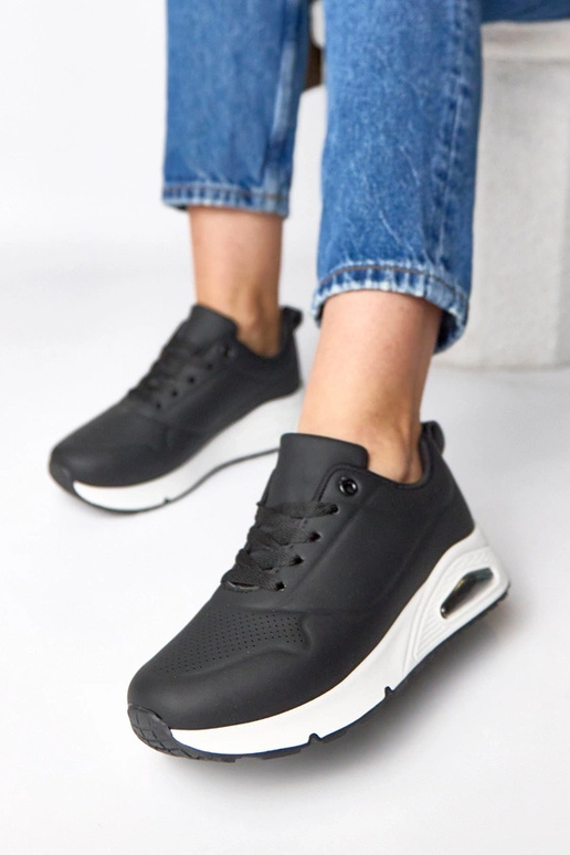 Schwarze Sneaker mit dicker Sohle Sylvie