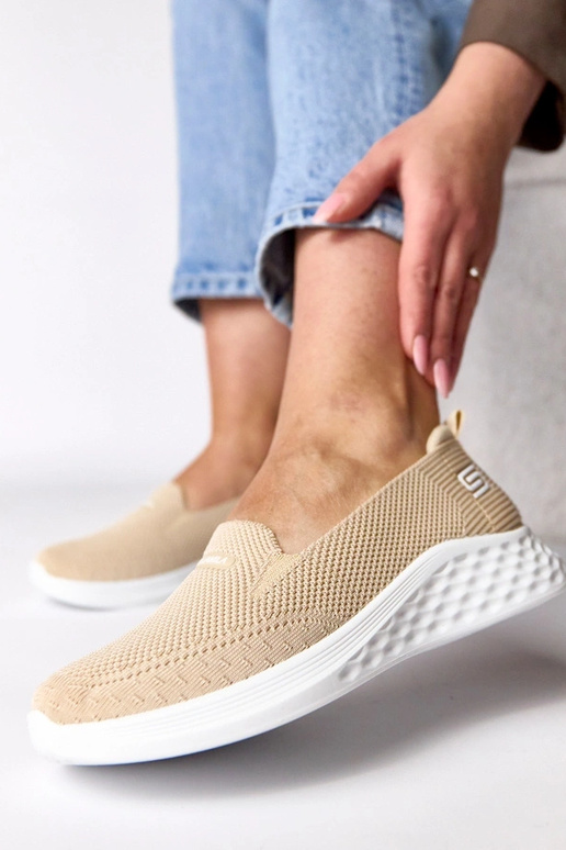 Sandfarbene textile Slip-On Sneakers Zoe