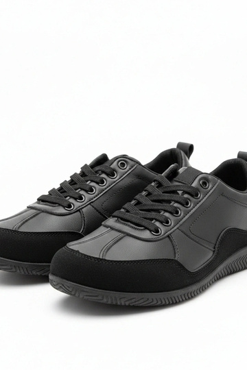 Schwarze Herren Sportschuhe... 2