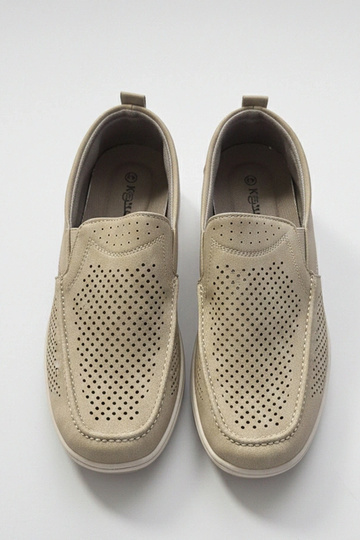 Sandfarbene perforierte... 2