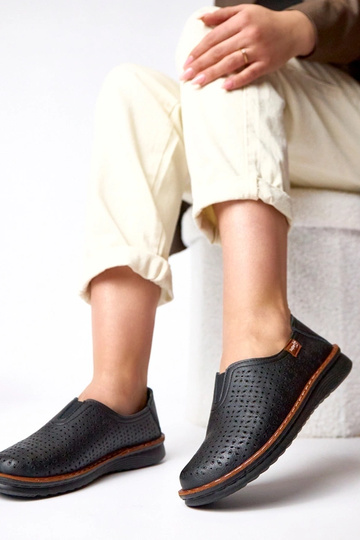 Schwarze durchbrochene Halbschuhe Rosa 2