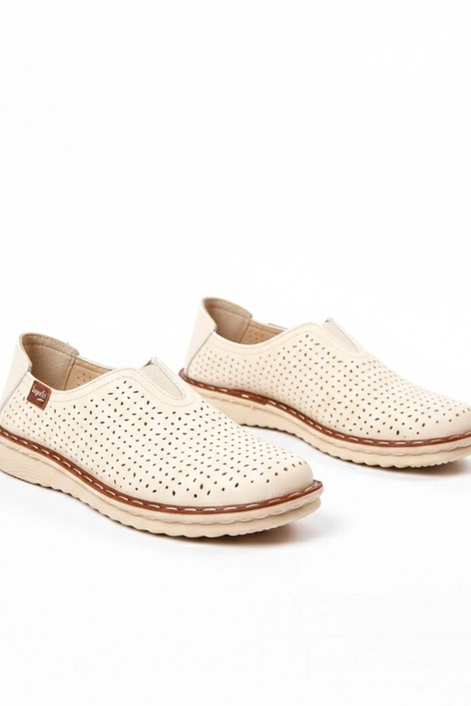 Cremefarbene durchbrochene Halbschuhe...