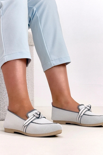 Weiße Wildleder-Ballerinas...