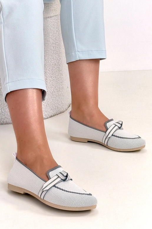 Weiße Wildleder-Ballerinas mit...