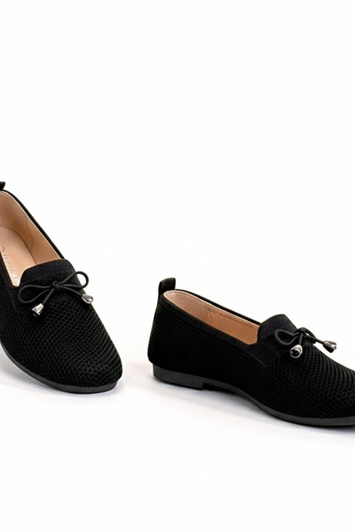 Schwarze Stoff-Mokassins mit Schleife...