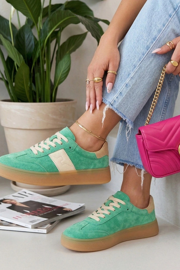 Grüne Leder-Sportschuhe mit Plattform Filippo