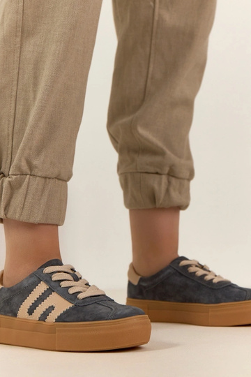 Graue Leder-Sportschuhe mit Plattform Filippo