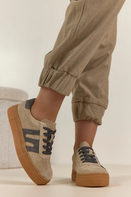 Beige Leder-Sportschuhe mit Plattform...