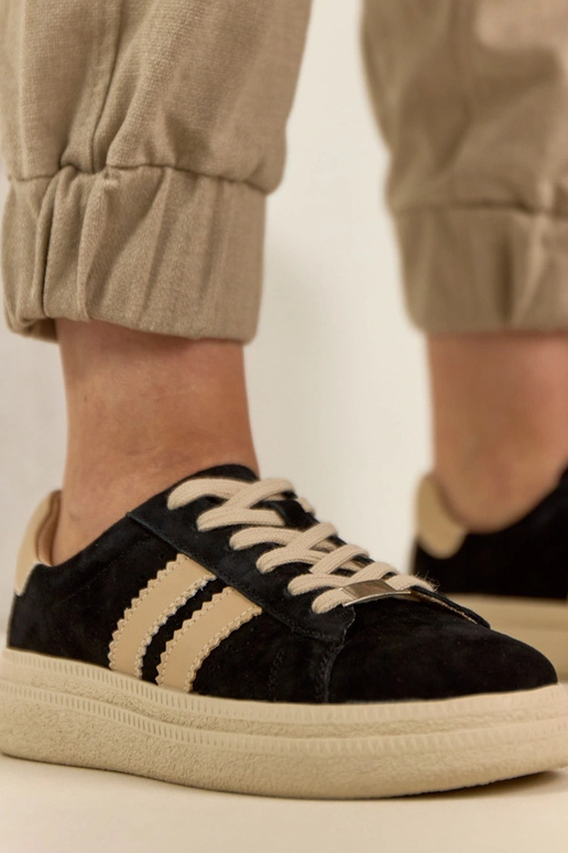 Schwarze Leder-Sneaker mit Plateau...