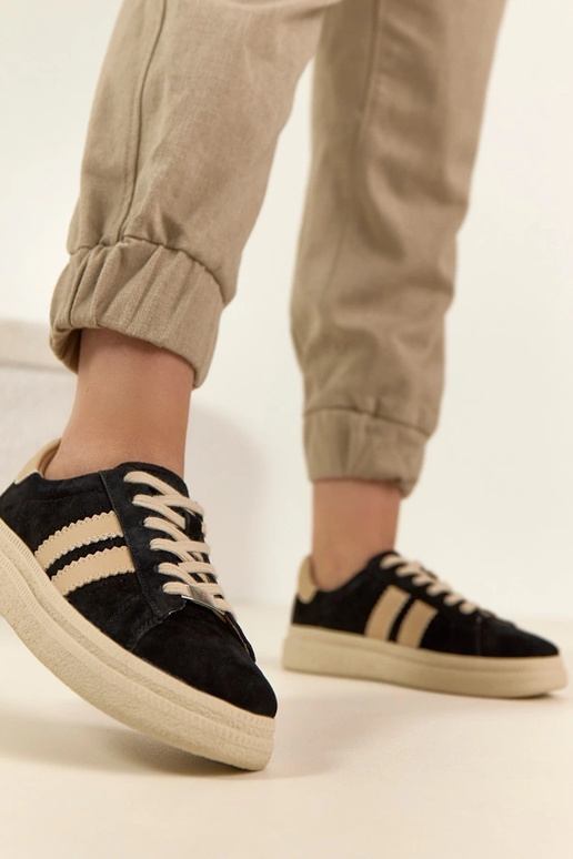 Schwarze Leder-Sneaker mit Plateau...