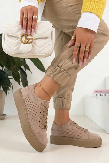 Sandfarbene Leder-Sneaker mit Plateau Filippo