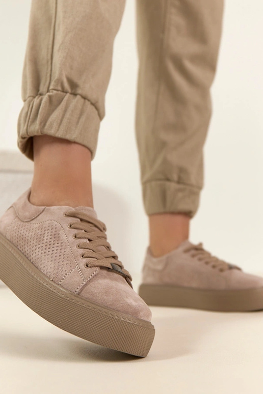 Sandfarbene Leder-Sneaker mit Plateau...