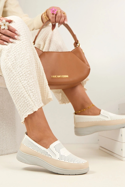 Weiße beige durchbrochene Halbschuhe...