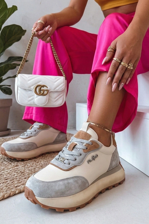 Beige Leder-Schuhe mit Plateau Filippo