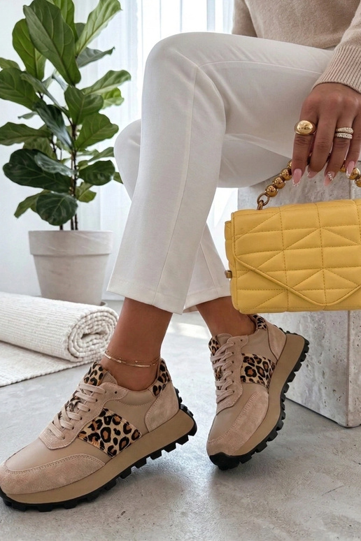 Beige Leder-Schuhe mit Plateau Filippo