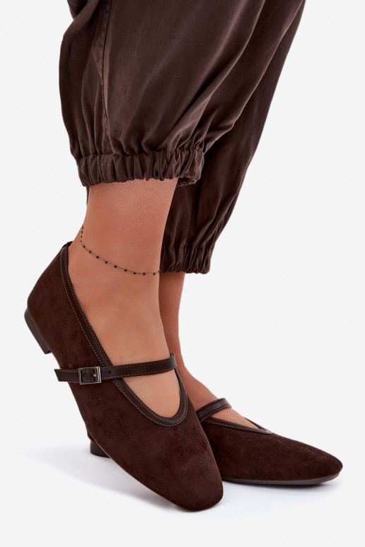Ballerinas mit Riemen aus Öko-INildlederoZue CzekoladoZue Felora