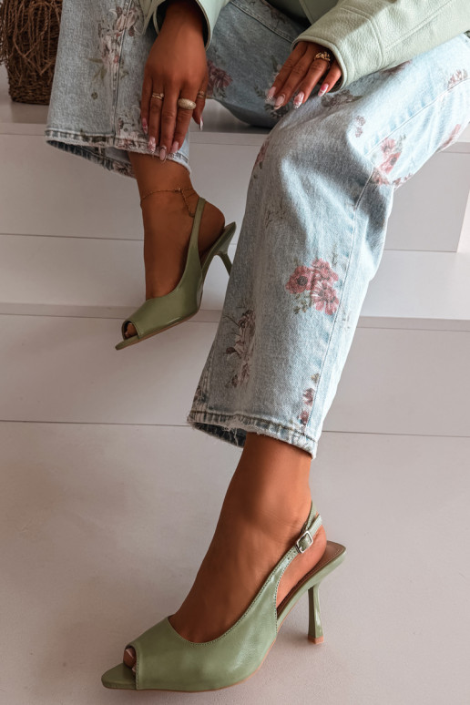 Damensandalen mit dünnen Absätzen grüne Farbe Sevina